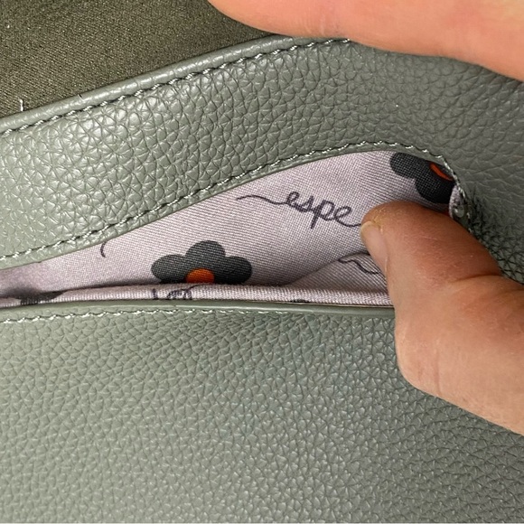 Espe Stylish Green Crossbody Bag - Picture 3 of 15